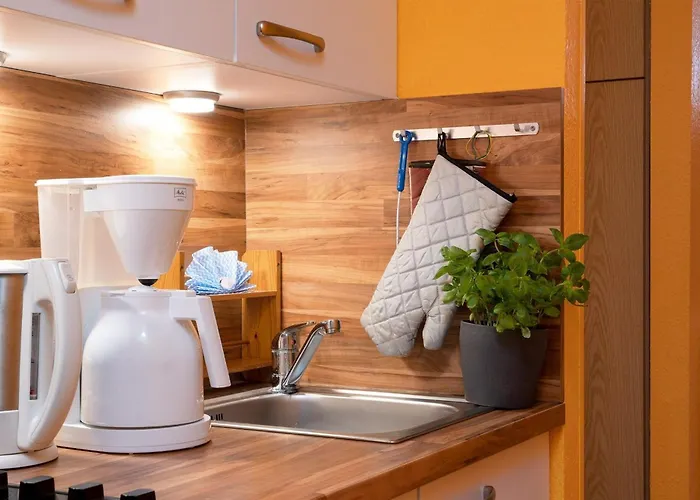 Apartment Center Ii 40 *